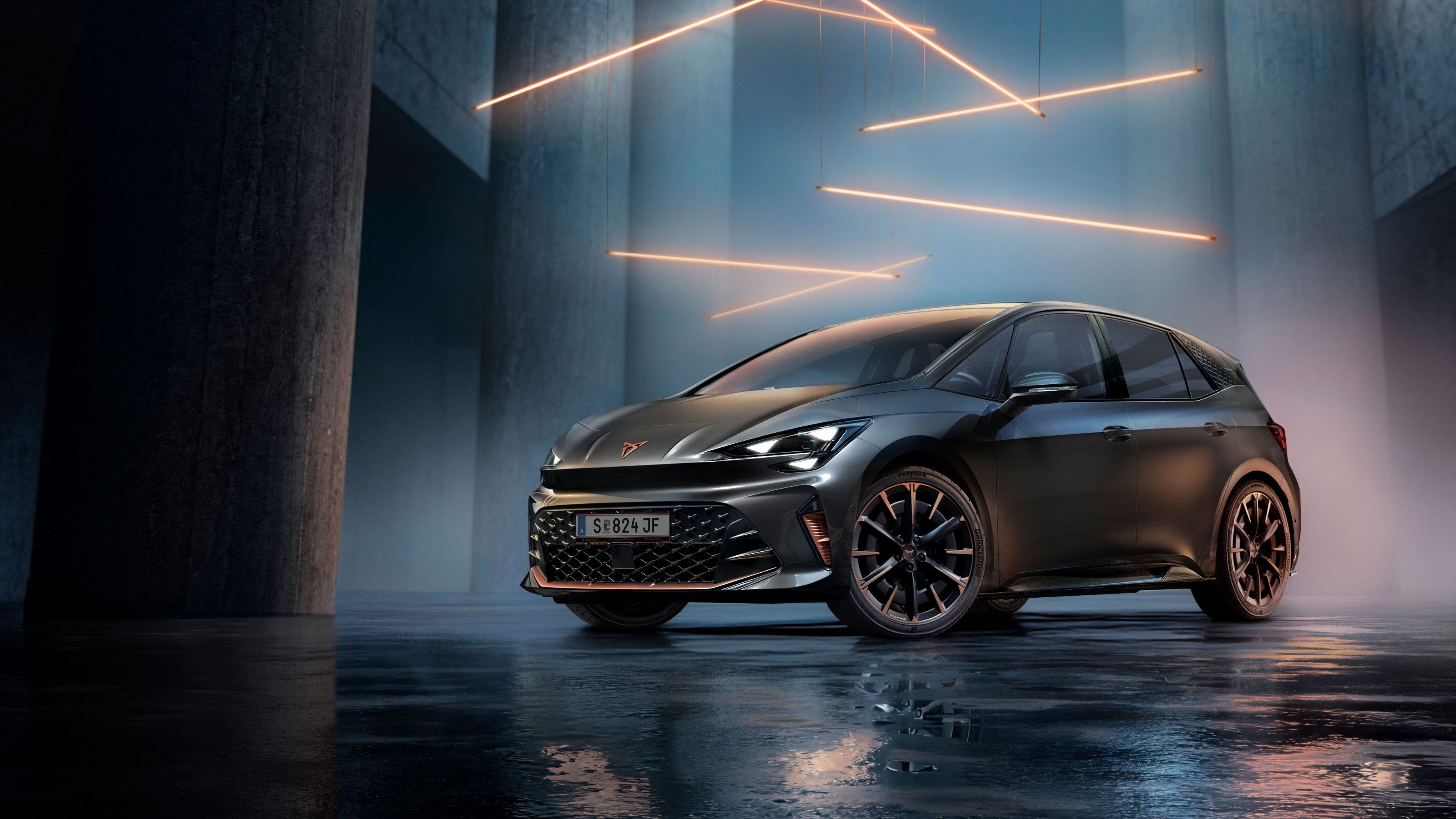 Detalhes exteriores e interiores do CUPRA Born VZ