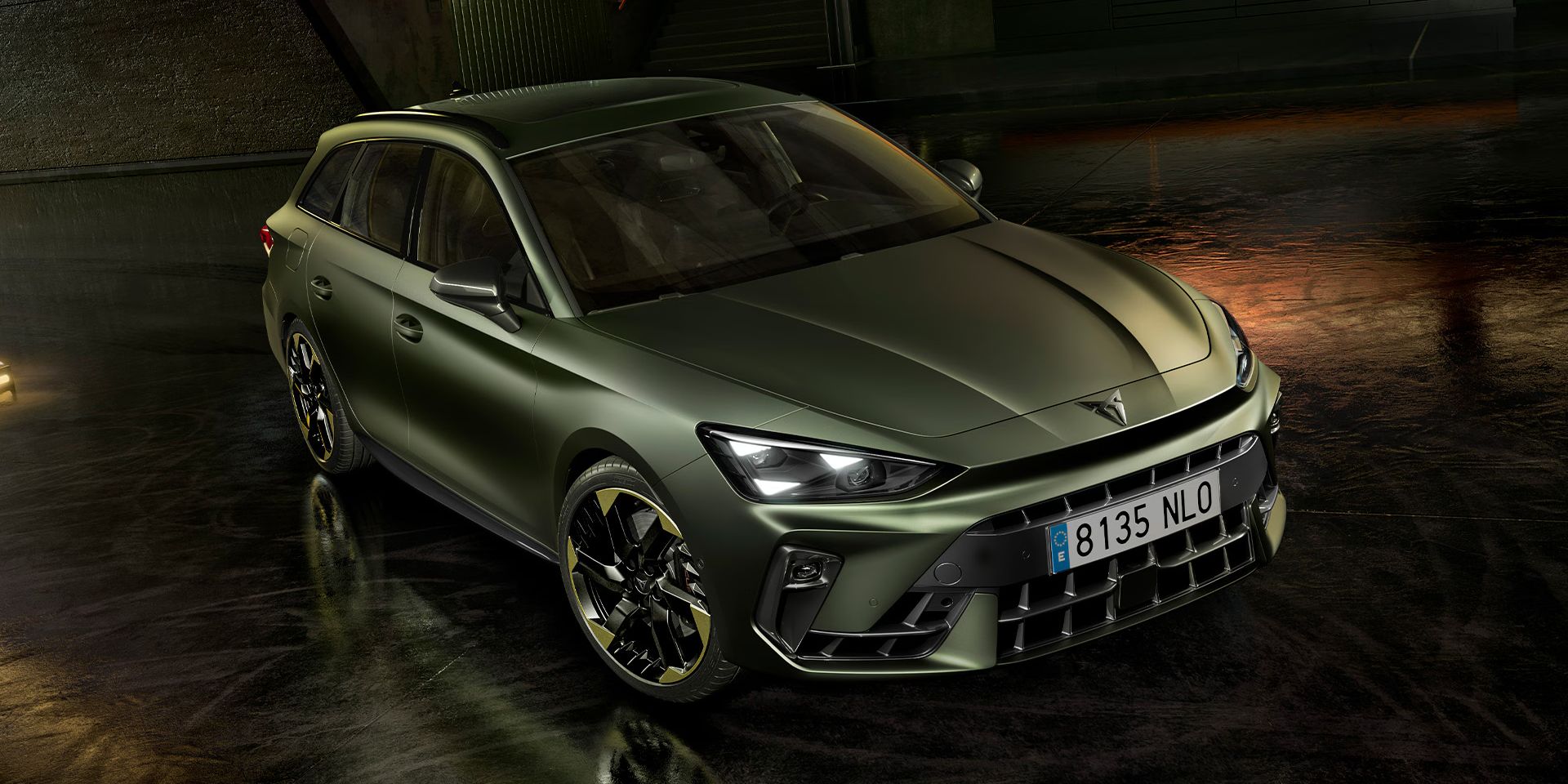 Design exterior do cupra leon tribe edition sportstourer em Manganese mate e jantes Sulfur de liga leve de 19 polegadas 