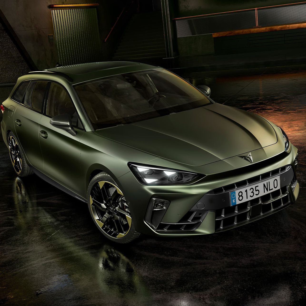 Design exterior do cupra leon tribe edition sportstourer em Manganese mate e jantes Sulfur de liga leve de 19 polegadas 