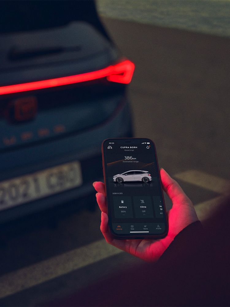 telemóvel conectado à my cupra app
