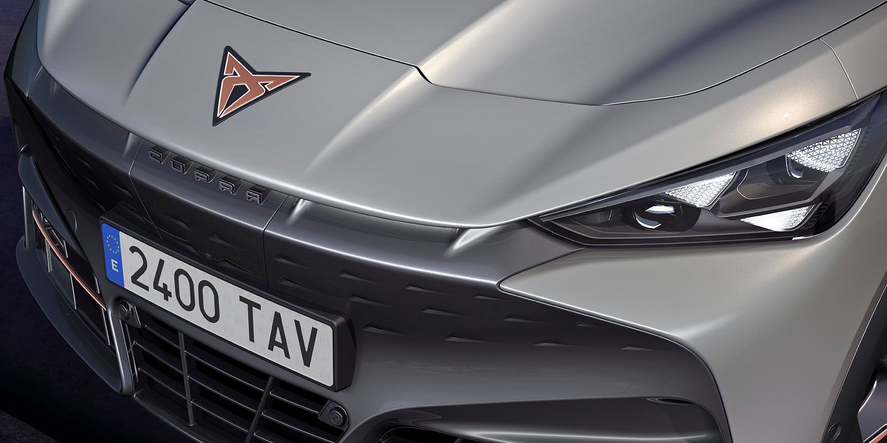 novo CUPRA tavascan na cor prata white