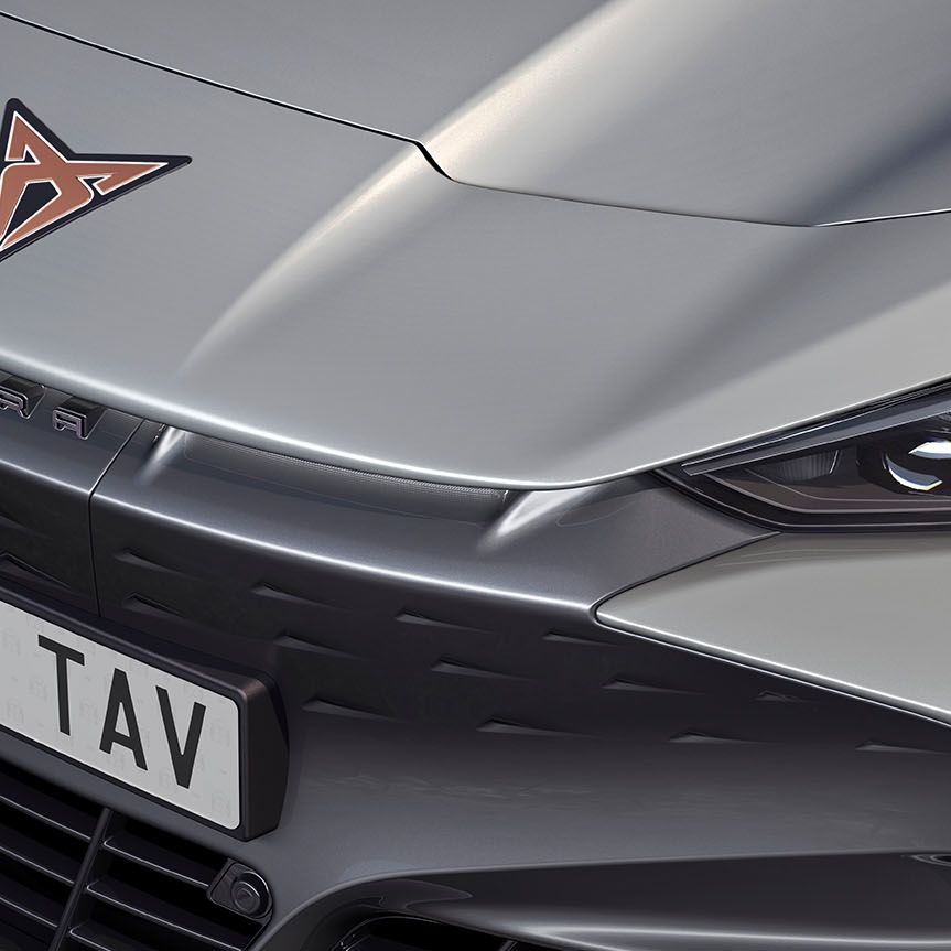 novo CUPRA tavascan na cor prata white