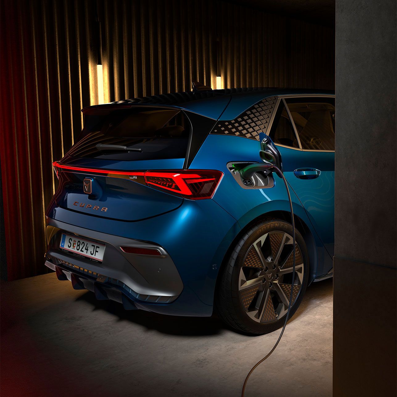 CUPRA Born Azul Aurora a carregar