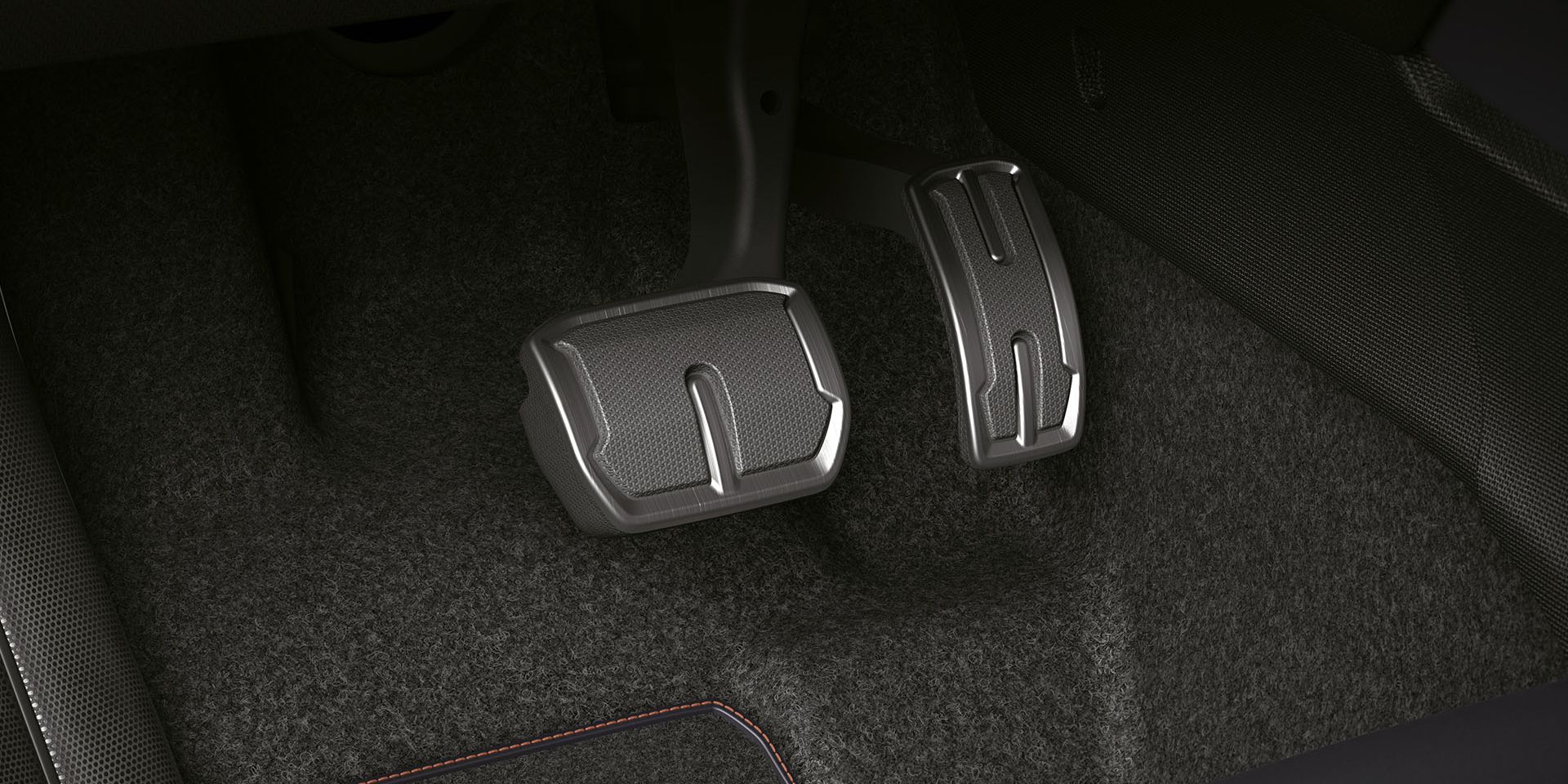 CUPRA Born Vista interior dos pedais em Dark Aluminium