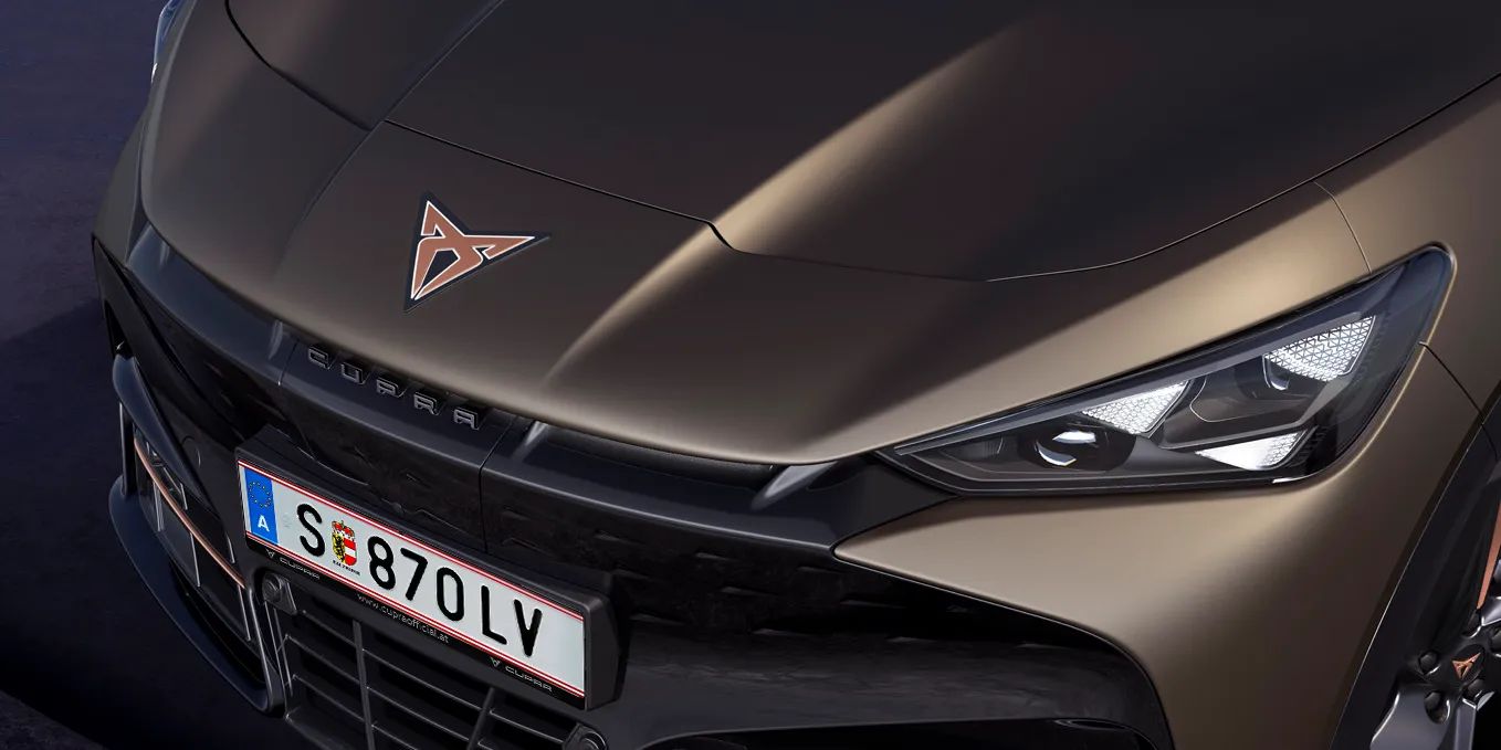 novo CUPRA tavascan na cor century bronze mate.