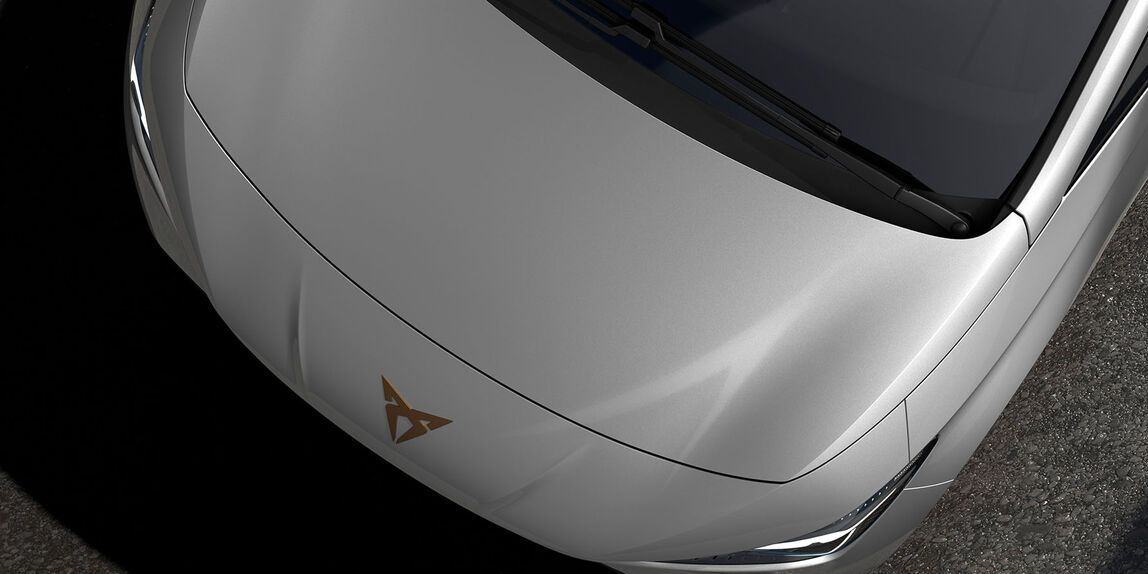 CUPRA Born Prata Geyser – Carro Elétrico  