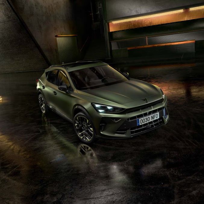 CUPRA Formentor Tribe Edition estacionado