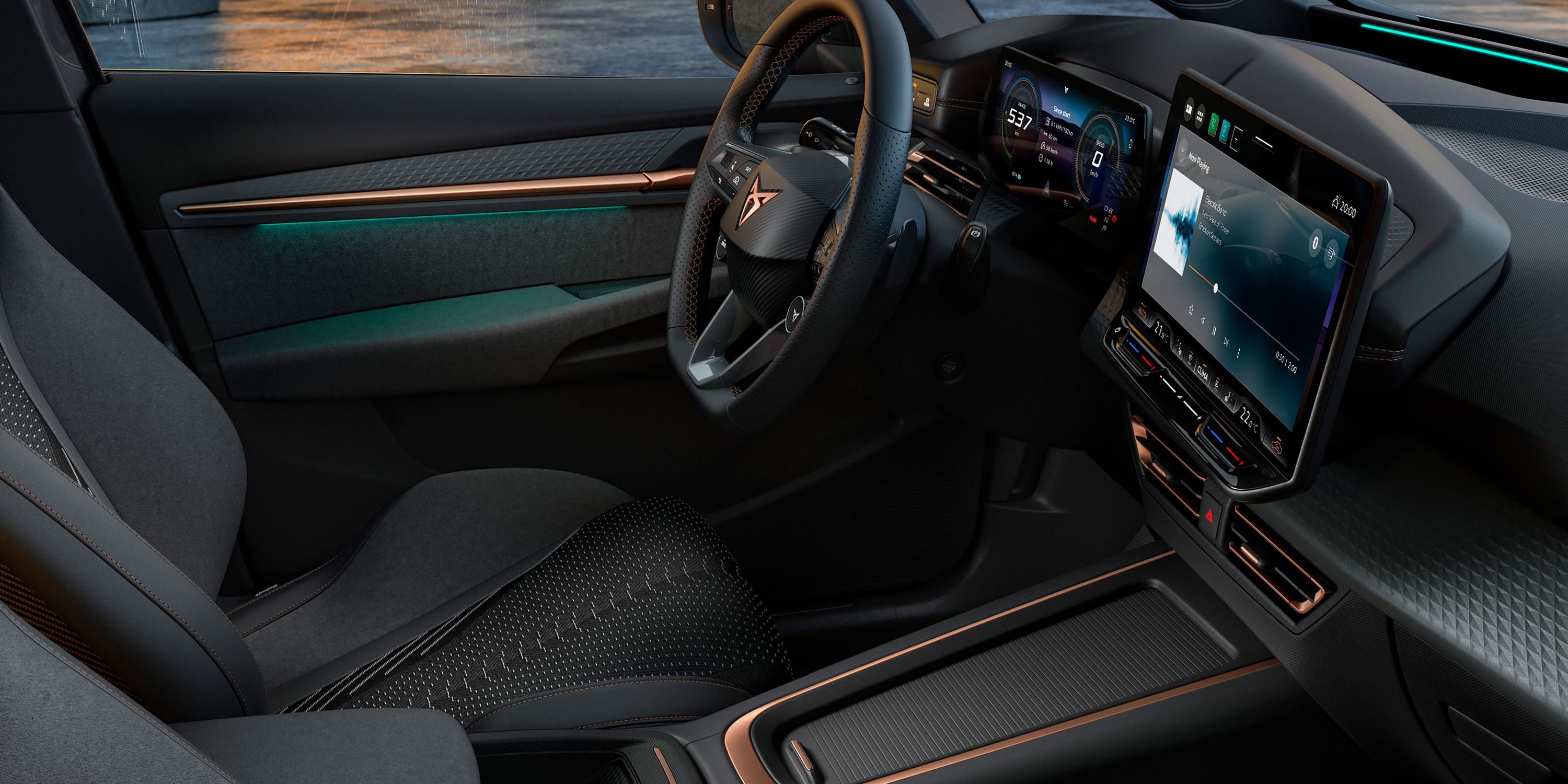 Innenansicht eines CUPRA Born mit Lenkrad und Digital Cockpit