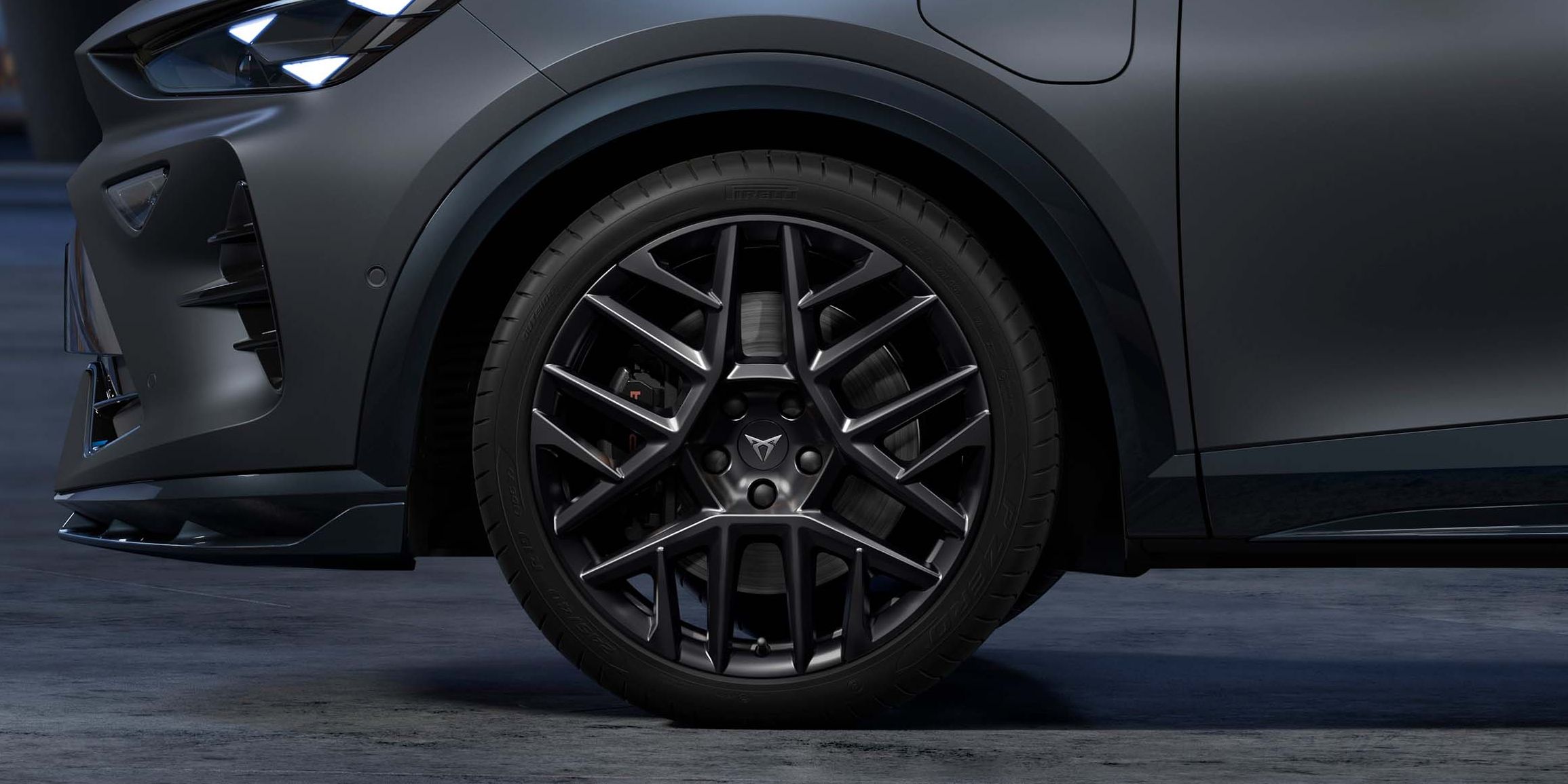Jante de liga leve do CUPRA Formentor em preto.