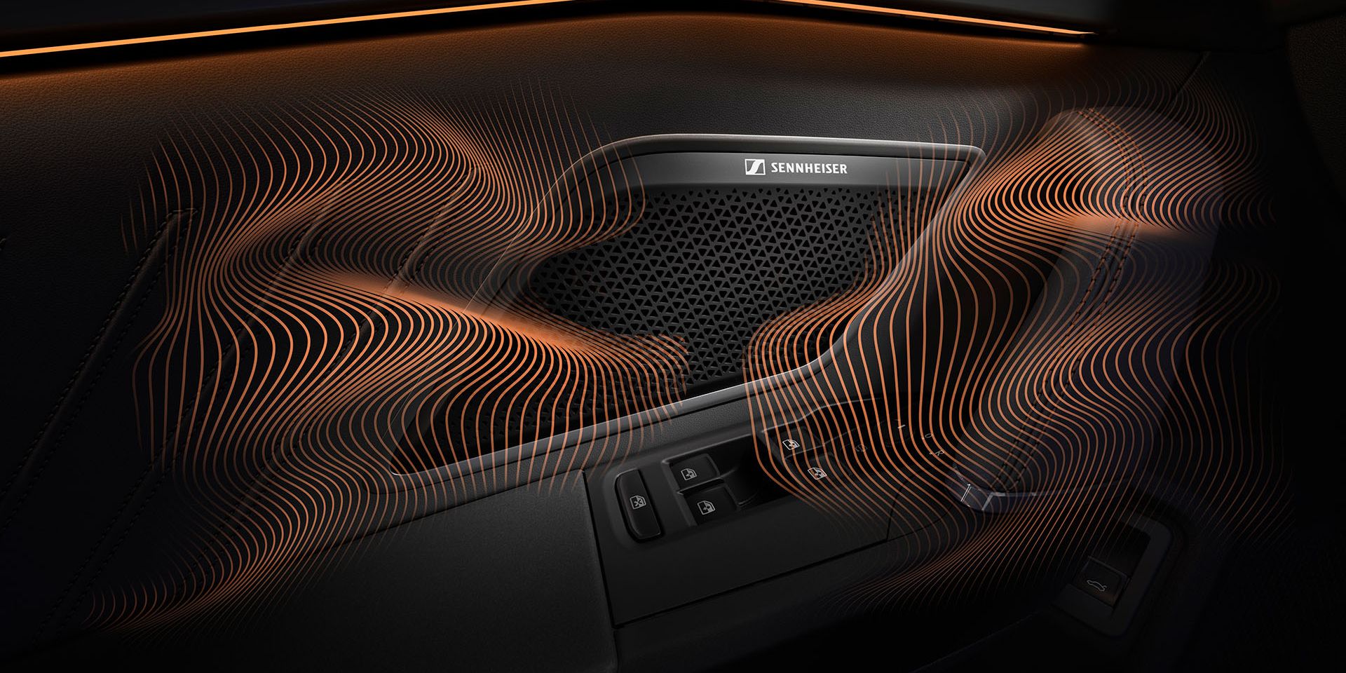 Plano do altifalante Sennheiser™ no painel da porta do CUPRA Formentor, ondas sonoras e iluminação ambiente
