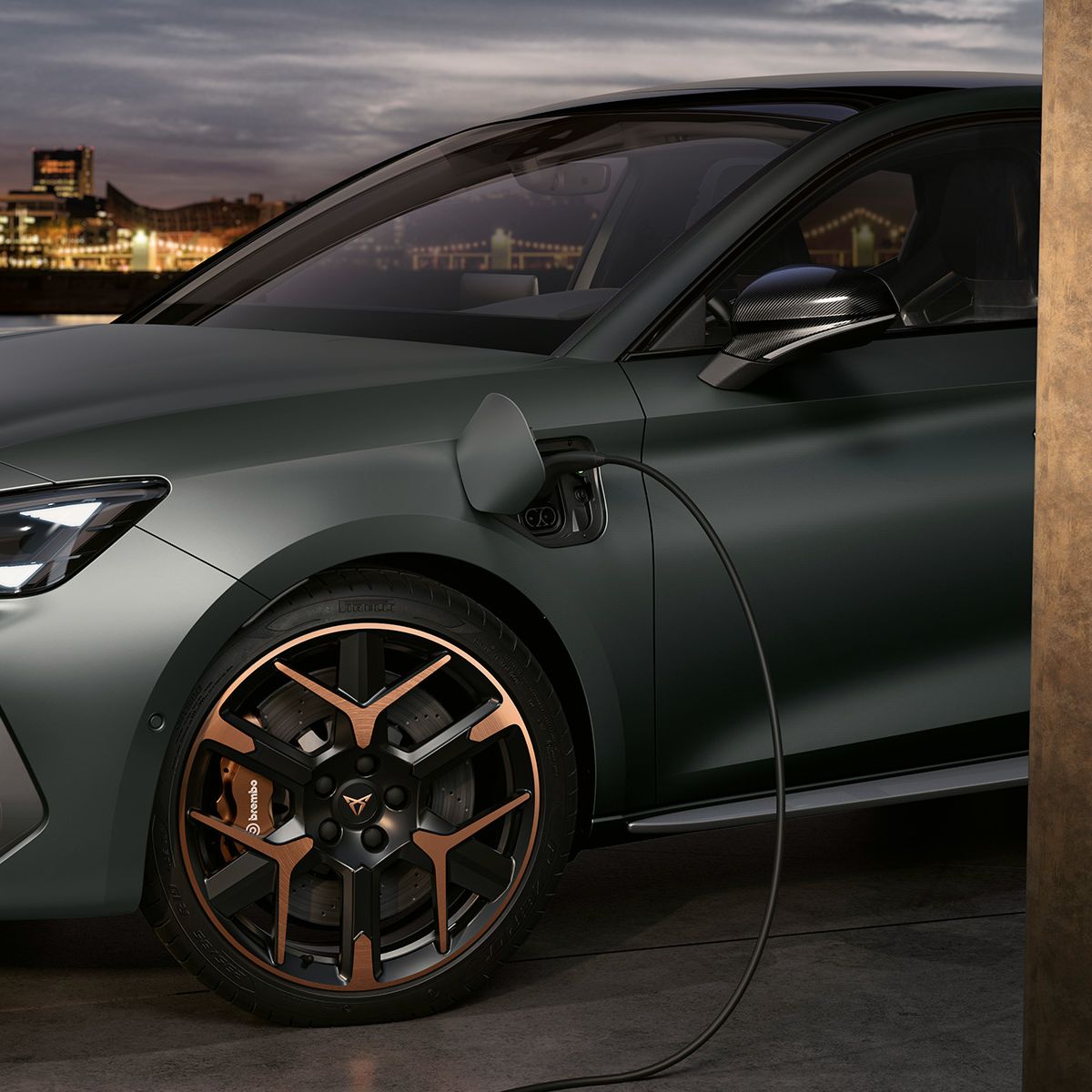 Tudo o que precisa de saber sobre a manutenção de carros híbridos 