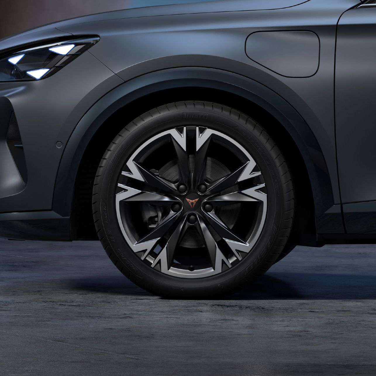 Novas jantes Sonora em liga leve do CUPRA Formentor com logo no centro.