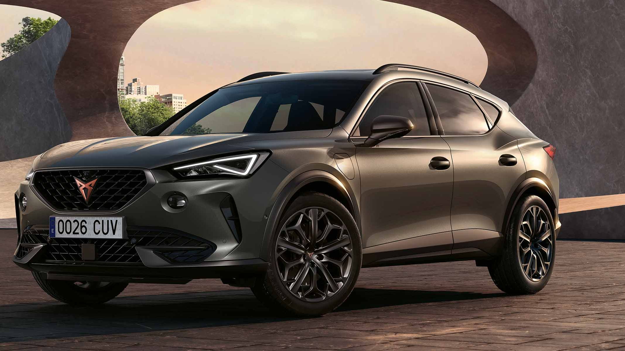 Como poupar combustível com um híbrido?