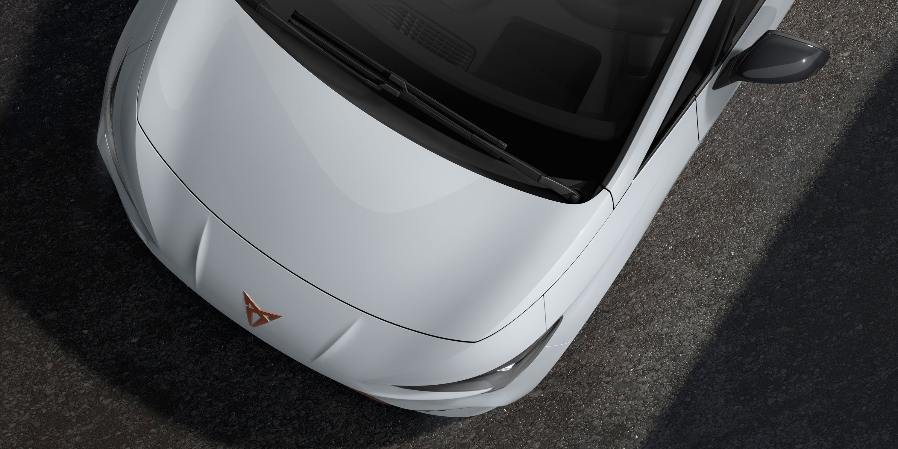 CUPRA Born em Branco Glacial