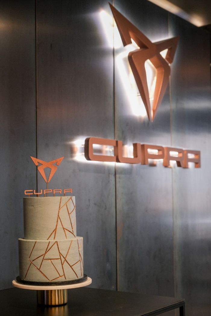 TRAKATAN em colaboração com CUPRA