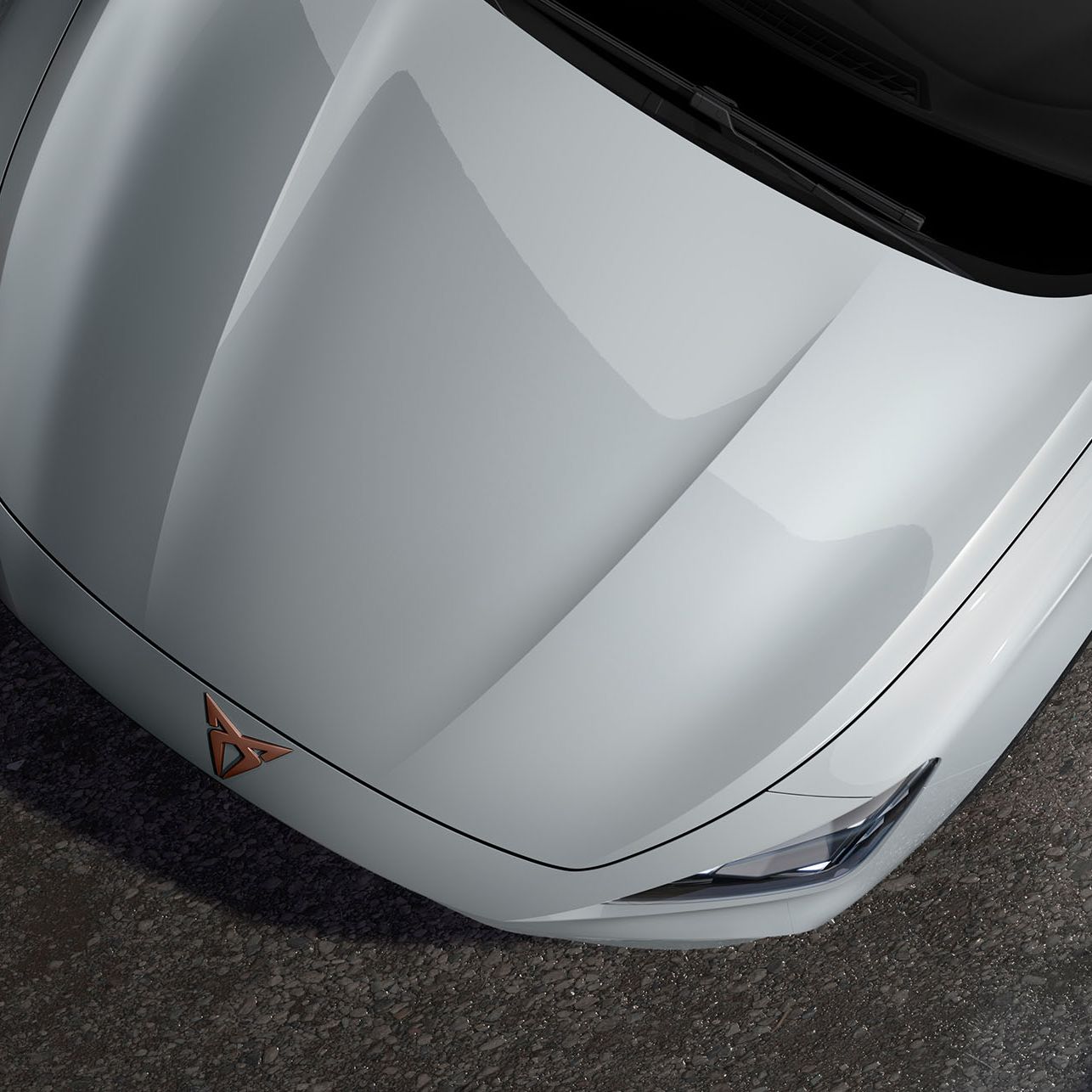 Vista panorâmica do novo CUPRA Formentor SUV coupé 2025 em branco glacial