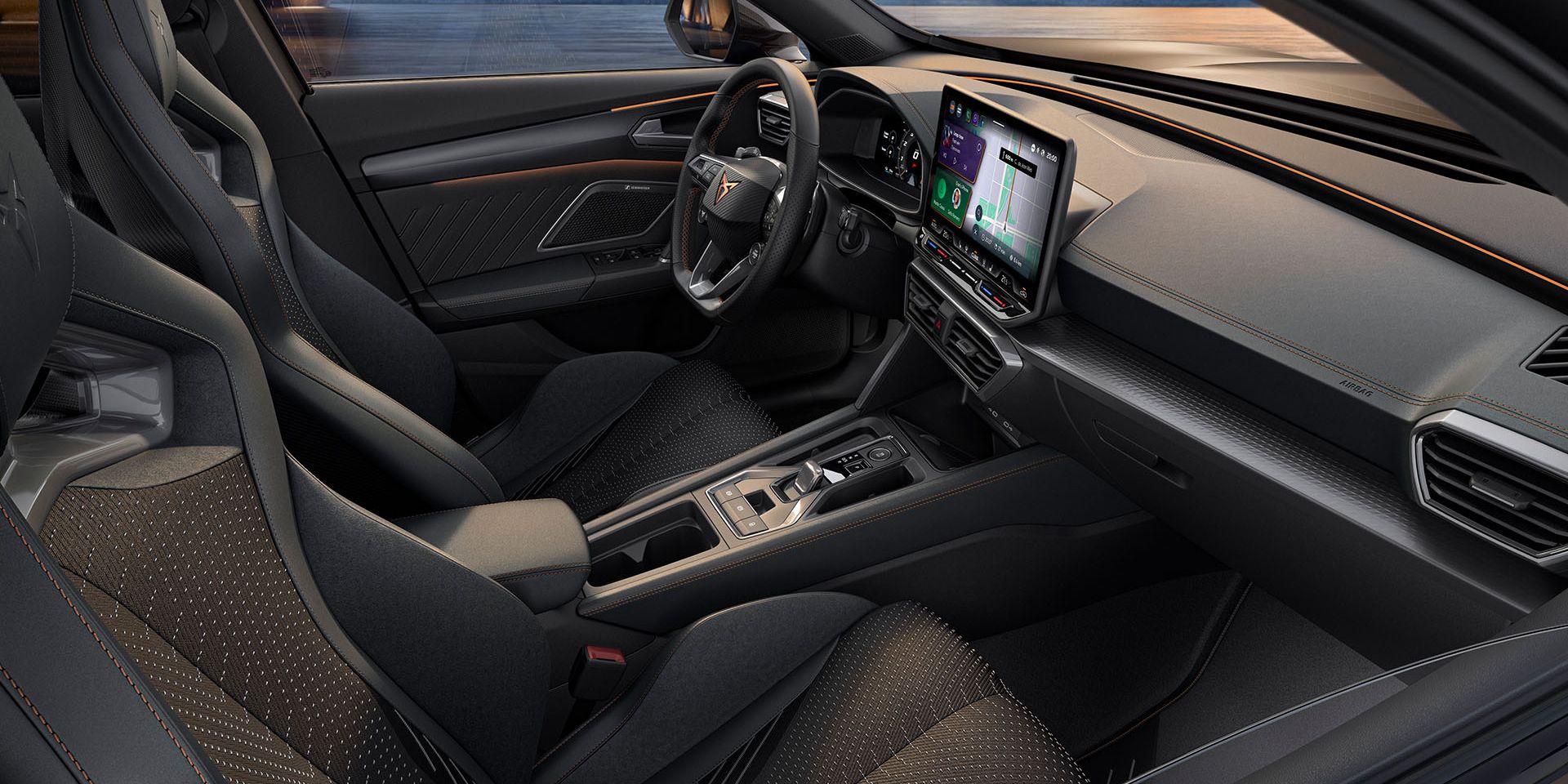 Vista interior do interior do novo CUPRA Formentor com bancos desportivos