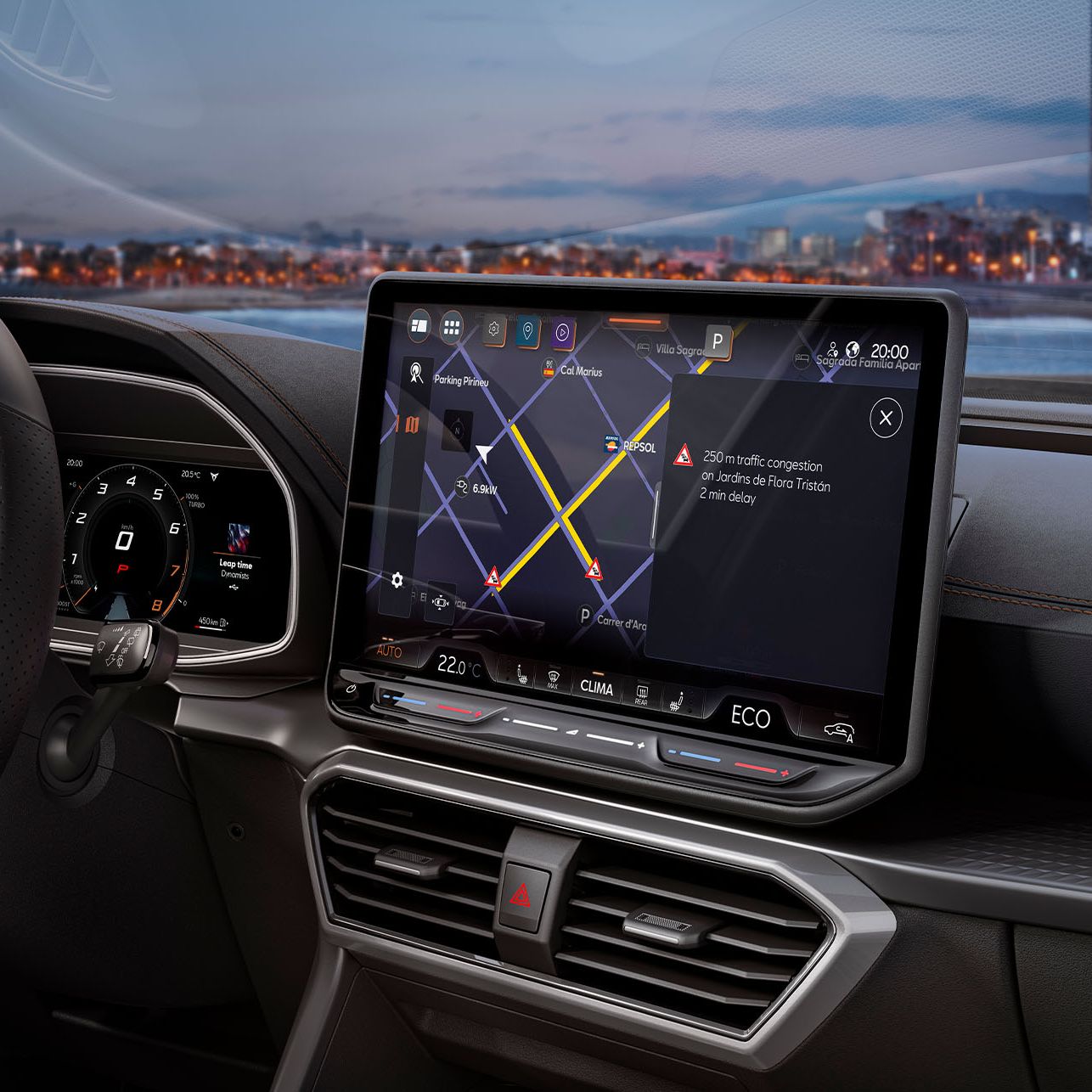 grande plano do interior do novo cupra formentor, sistema de infotainment, painel de instrumentos, saída de ar e volante.