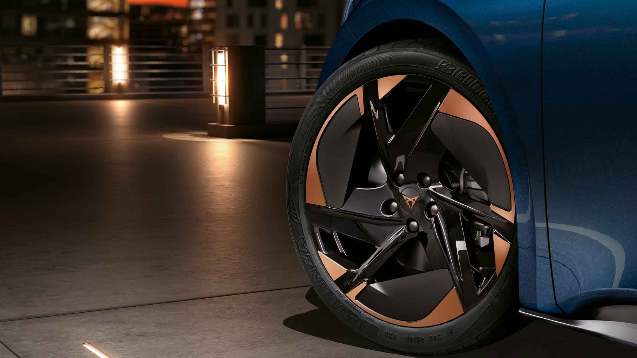 como mudar um pneu furado