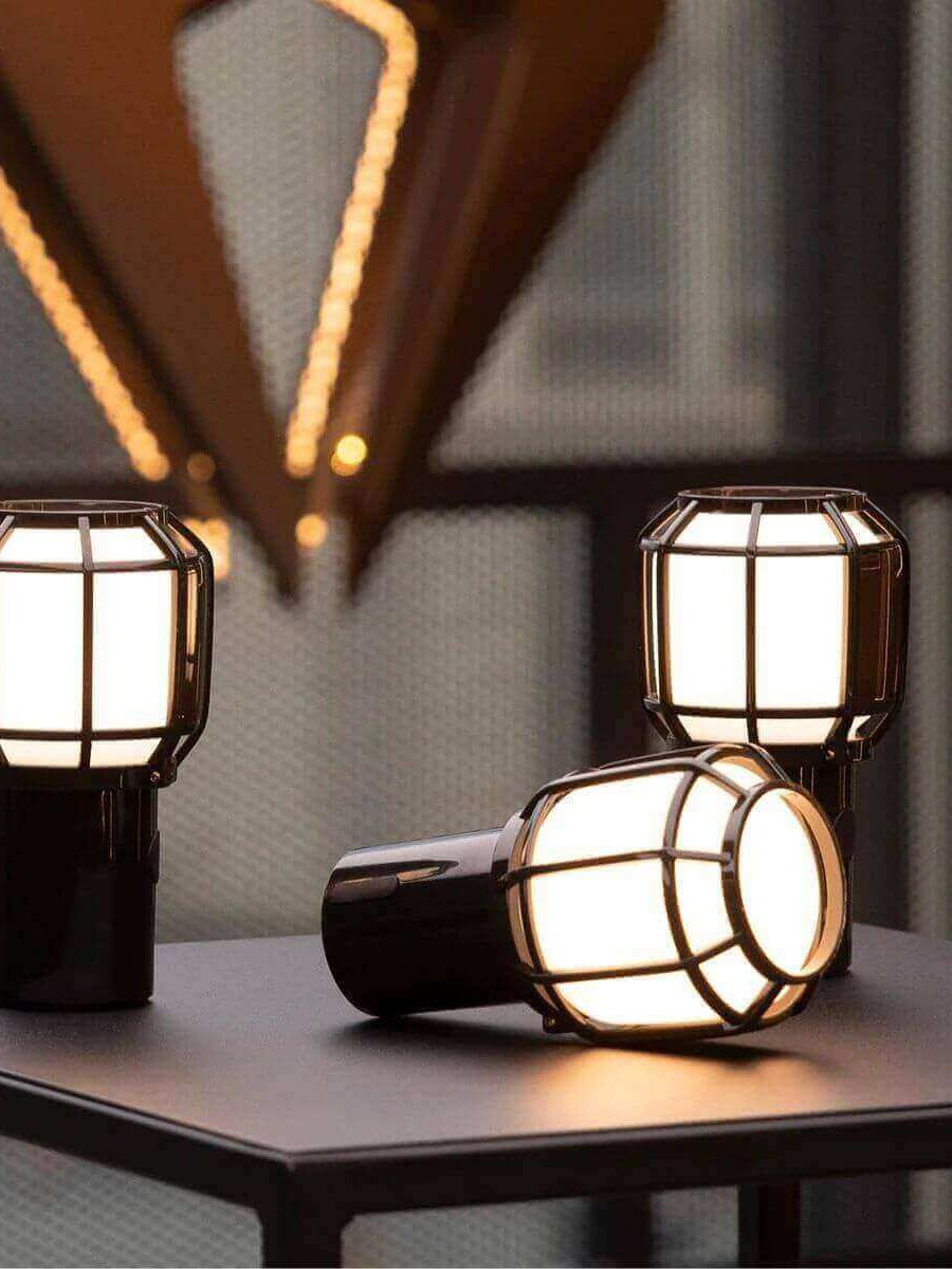 CUPRA x MIKAKUS: Uma colaboração de calçado excecional